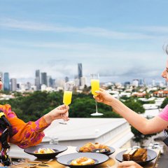 Take Mother&#8217;s Day to new heights with Vertigo&#8217;s new vertical Sunday champagne brunch