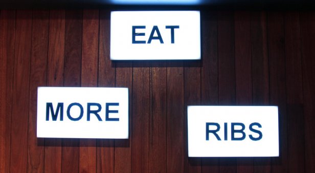 Get your fingers dirty at Big Roddy&#8217;s Rippin&#8217; Rib Shack in South Brisbane