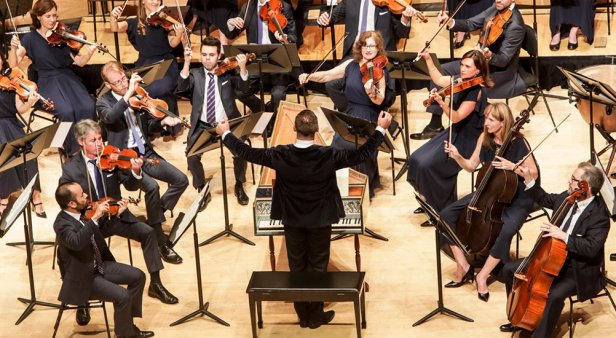 Sexy strings – world-renowned harpist Xavier de Maistre comes to QPAC