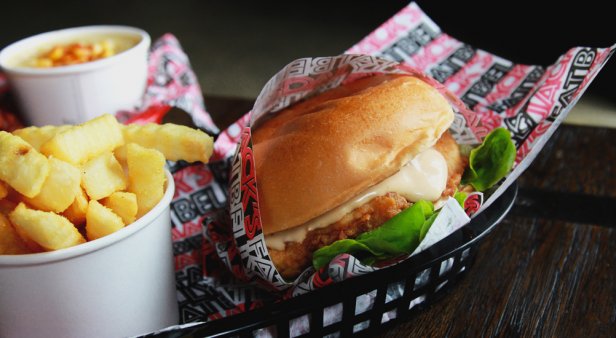 Fat Belly Jack&#8217;s heats up Petrie Terrace with its Nashville-style hot chicken