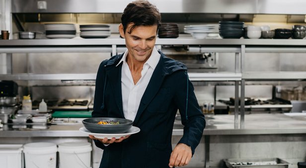 U.S. celebrity plant-based chef Matthew Kenney is headed to Brisbane for a one-off degustation