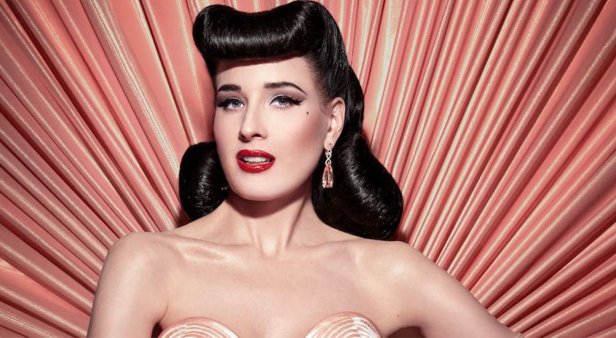 Dita Von Teese: Glamonatrix