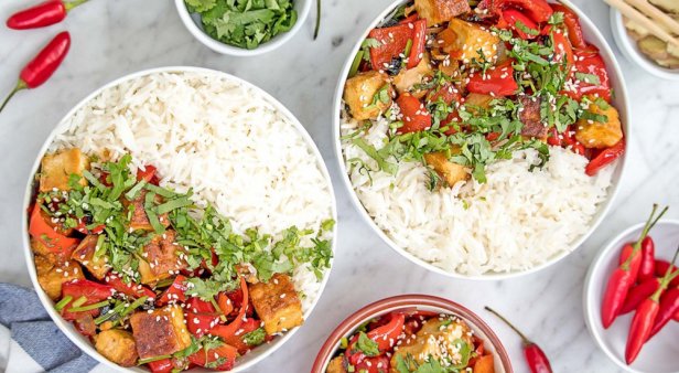 Eat Veggie Kitchen delivers fresh plant-based meals to your doorstep