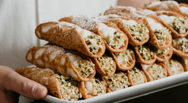 Design and devour – order Cannoleria&#8217;s delicious DIY cannoli kits from Melbourne to your home