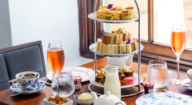 Moët &amp; Chandon High Tea