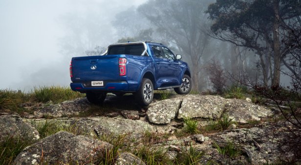 Explore the road(s) less travelled with the best 4WD adventures in Queensland