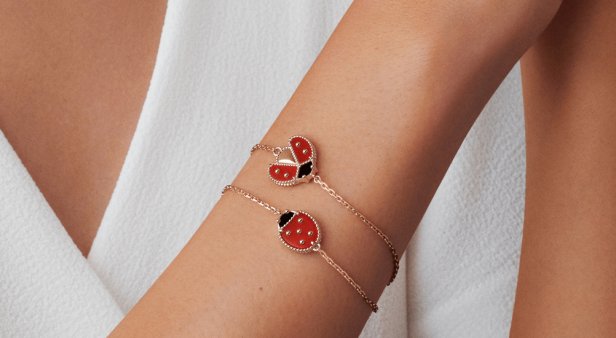 Drops for wine mamas and gems for jewellery lovers – get the perfect gift for Mum with Edward Street Brisbane&#8217;s Luxury Mother&#8217;s Day gift guide