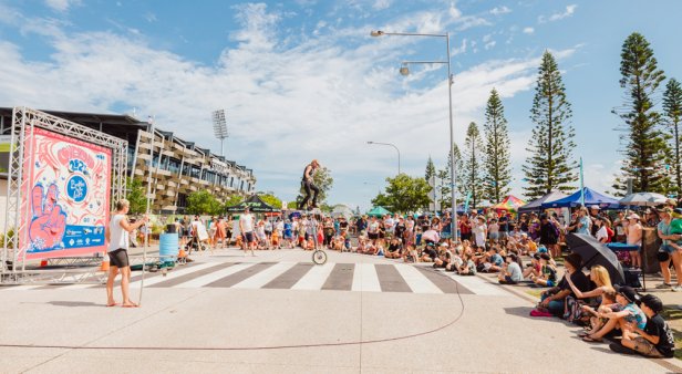 Buskers by the lake