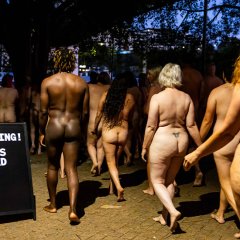 Bums wanted! Be part of the art with Spencer Tunick’s Story Bridge installation